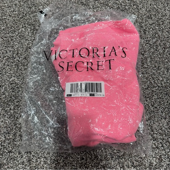 NEW! PINK Victoria's Secret Large Outfit - Picture 5 of 5